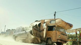 40. Братья из Гримсби (2016)