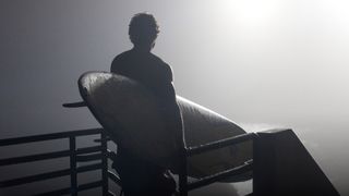 41. Покорители волн (2012)