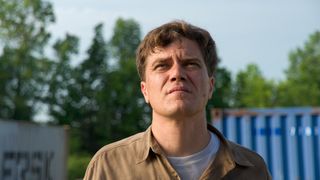 27. Укрытие (2011)