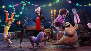 11. Монстры на каникулах 2 (2015)