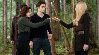 53. Сумерки. Сага. Рассвет: Часть 2 (2012)