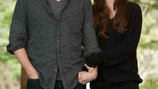 92. Сумерки. Сага. Рассвет: Часть 2 (2012)