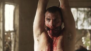 46. Я плюю на ваши могилы (2010)