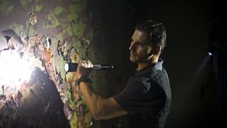 6. Избави нас от лукавого (2014)