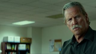 41. Любой ценой (2016)