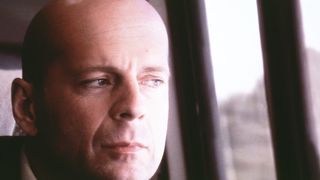 15. Неуязвимый (2000)