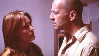 17. Неуязвимый (2000)
