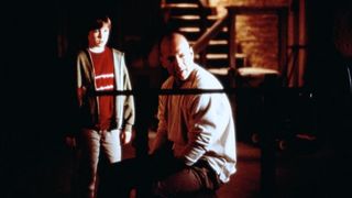 18. Неуязвимый (2000)