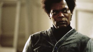 19. Неуязвимый (2000)