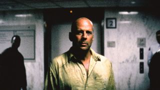 29. Неуязвимый (2000)