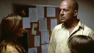 33. Неуязвимый (2000)