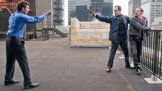 38. На грани (2012)