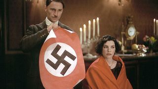 19. Гитлер: Восхождение дьявола (2003)