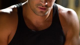 130. Неудержимый (2012)