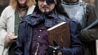 98. Опочтарение (2010)