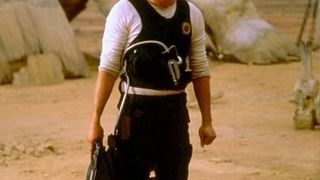 105. Чёрная дыра (1999)