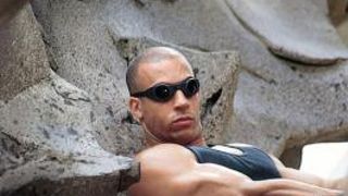 33. Чёрная дыра (1999)