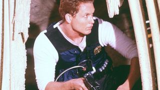 51. Чёрная дыра (1999)