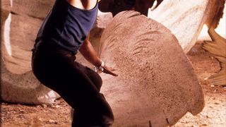 93. Чёрная дыра (1999)