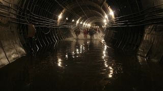 55. Метро (2012)