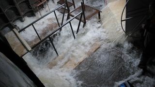 56. Метро (2012)