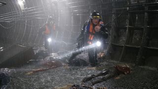 8. Метро (2012)