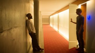 11. Из машины (2014)