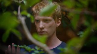 22. Из машины (2014)