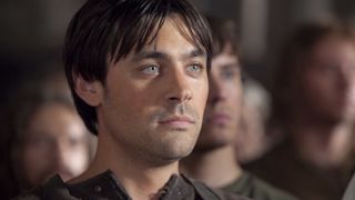 22. Столпы Земли (2010)