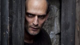 3. Столпы Земли (2010)