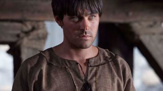 52. Столпы Земли (2010)