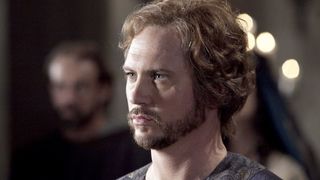 77. Столпы Земли (2010)