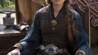 83. Столпы Земли (2010)