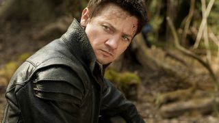 42. Охотники на ведьм (2012)