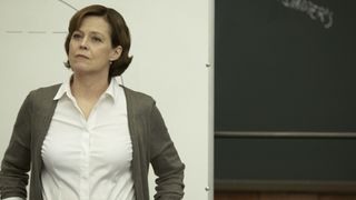 24. Красные огни (2011)