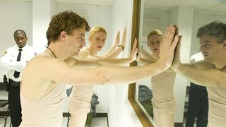 23. Том и Вайт уделывают Америку (2009)