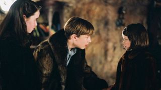 102. Хроники Нарнии: Лев, колдунья и волшебный шкаф (2005)