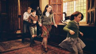 143. Хроники Нарнии: Лев, колдунья и волшебный шкаф (2005)