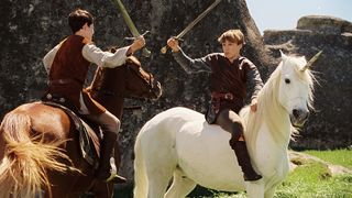 21. Хроники Нарнии: Лев, колдунья и волшебный шкаф (2005)