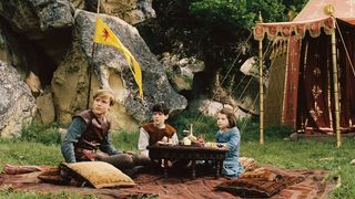 49. Хроники Нарнии: Лев, колдунья и волшебный шкаф (2005)