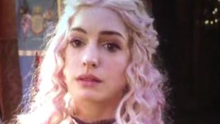 100. Алиса в Зазеркалье (2016)