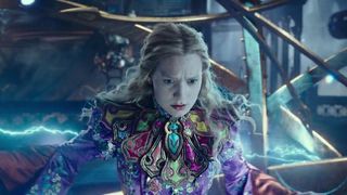 15. Алиса в Зазеркалье (2016)