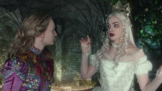 31. Алиса в Зазеркалье (2016)