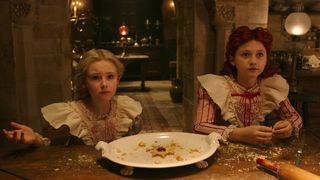 8. Алиса в Зазеркалье (2016)