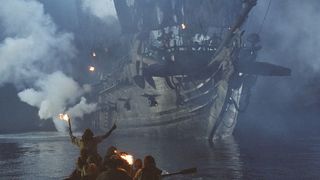 34. Пираты Карибского моря: Проклятие Черной жемчужины (2003)