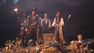 46. Пираты Карибского моря: Проклятие Черной жемчужины (2003)