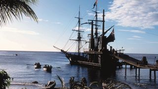 50. Пираты Карибского моря: Проклятие Черной жемчужины (2003)