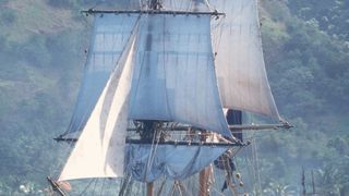 93. Пираты Карибского моря: Проклятие Черной жемчужины (2003)