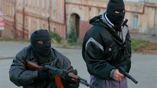 12. Жмурки (2005)