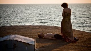 6. Чужая (2010)
